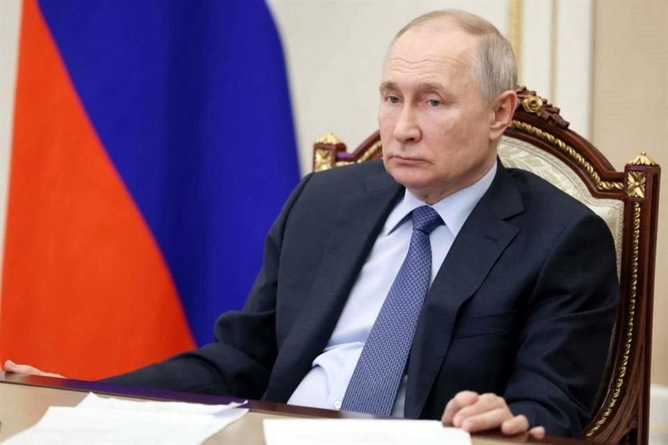 La Corte Penal Internacional emitió una orden de arresto contra Vladimir Putin por crímenes de guerra.