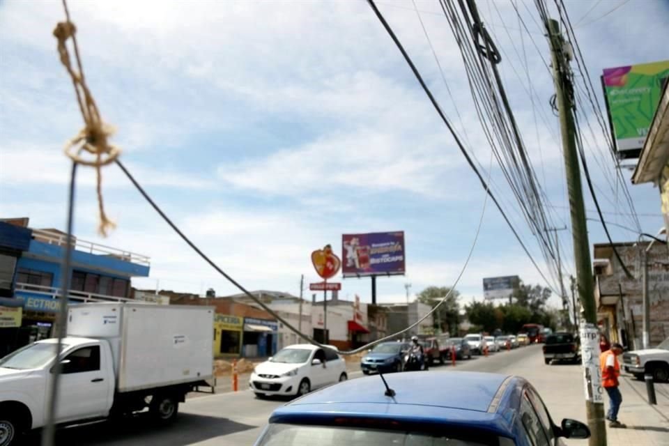 En Tonalá, las quejas por cables sueltos y obsoletos se concentran principalmente en las colonias Jalisco, Loma Dorada y el Centro.