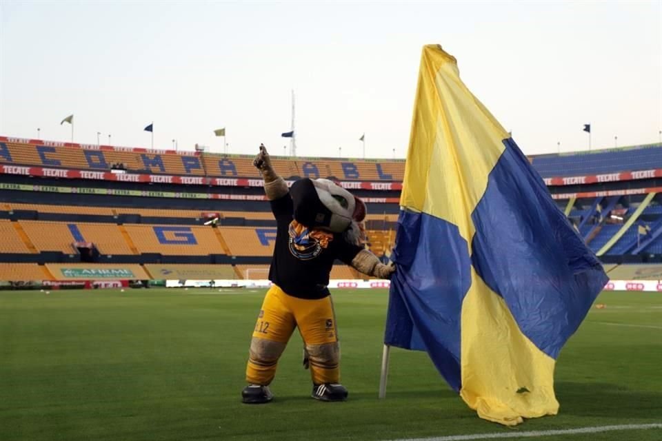 La mascota conocida como 'Tigre de Peluche' ha animado los partidos de Tigres durante más de 20 años.
