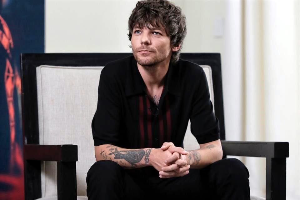 Siente Louis Tomlinson, ex One Direction, un vínculo especial con México, donde presentó en vivo su documental 'All Of Those Voices'.