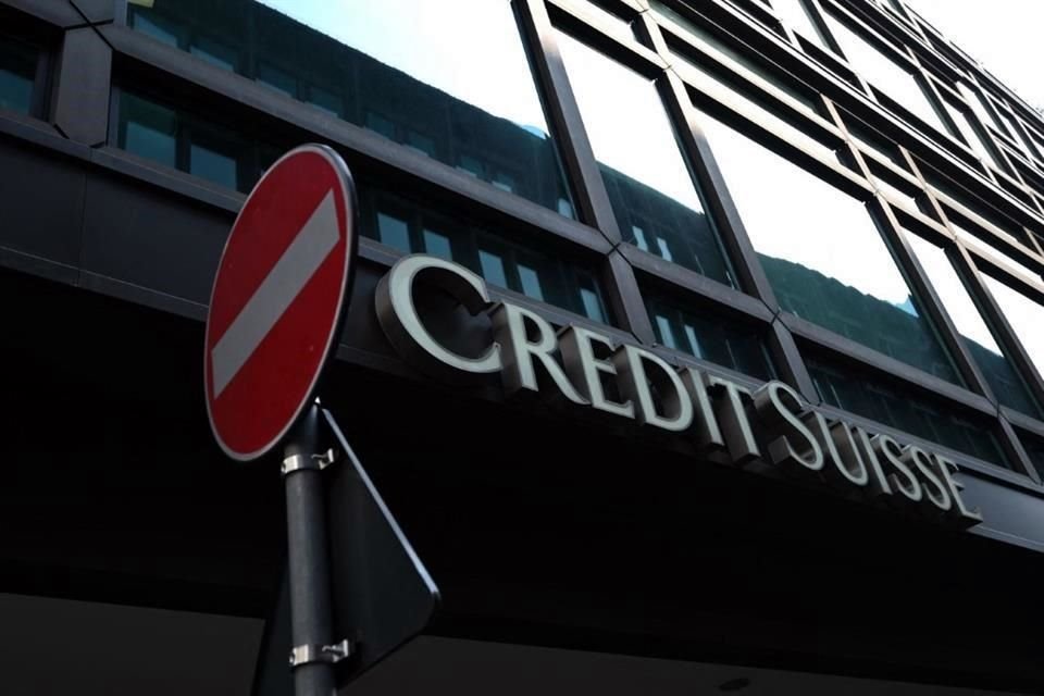 Los bonos AT1 de Credit Suisse cotizaron el lunes en apenas unos centavos e dólar, y están destinados a caer a cero.