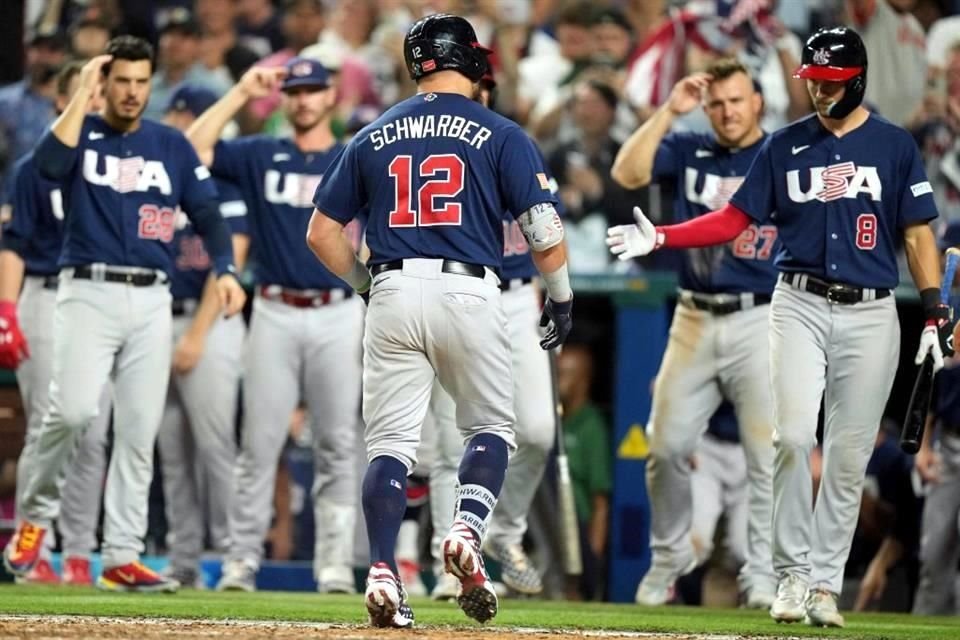 Kyle Schwarber conectó cuadrangular en la octava, pero no alcanzó para la remontada.