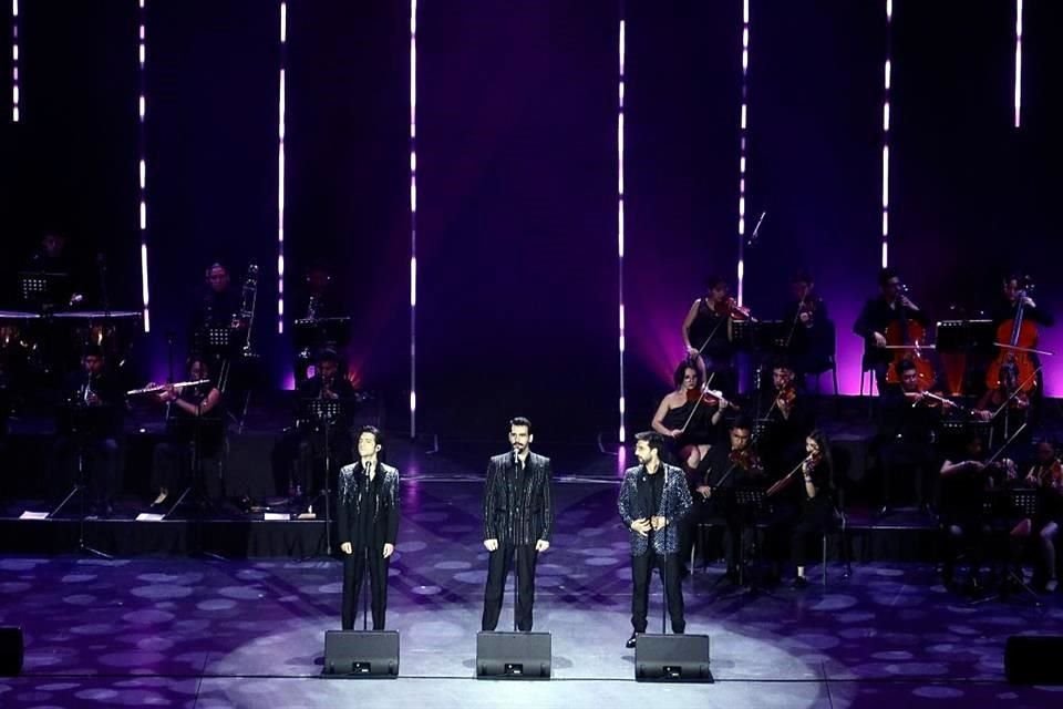 Su gala tuvo un poco de todo: lo mismo entonaron temas de Céline Dion, Elvis Presley y el compositor de música para cine Ennio Morricone, que clásicos operísticos como 'Nessun Dorma'.