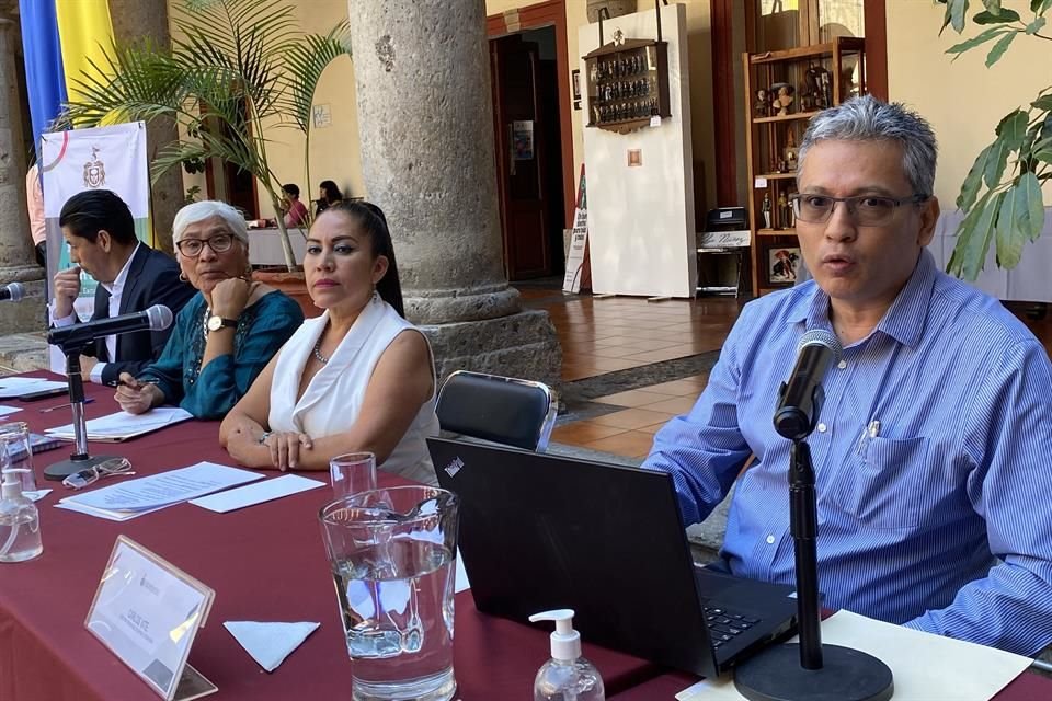 La diputada Claudia García (de blanco) realizó en el Congreso un conversatorio en el marco del Día Mundial del Agua.