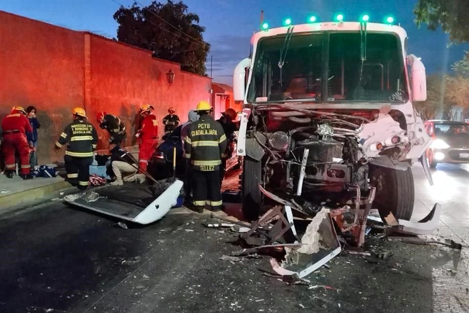 El accidente ocurrió sobre Periférico Norte a la altura de Santa Cecilia.