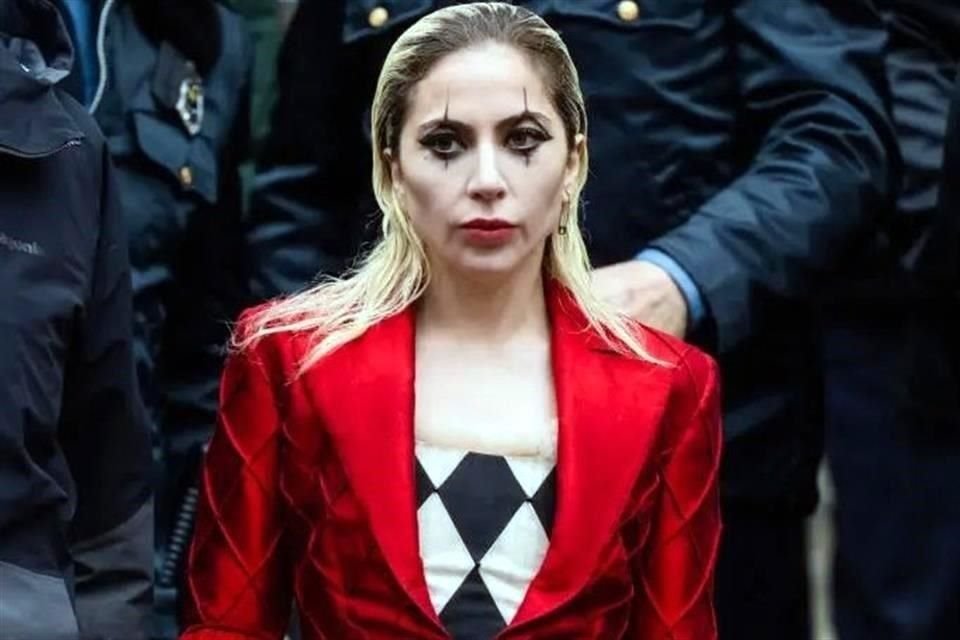 Lady Gaga fue captada con el look de Harley Quinn durante el rodaje de la secuela de 'Joker', en Nueva York.