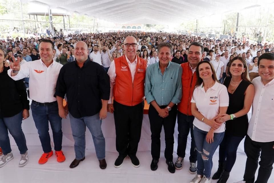 Los líderes de MC enviaron un mensaje de unidad durante la toma de protesta de Óscar Ramírez en Zapopan.