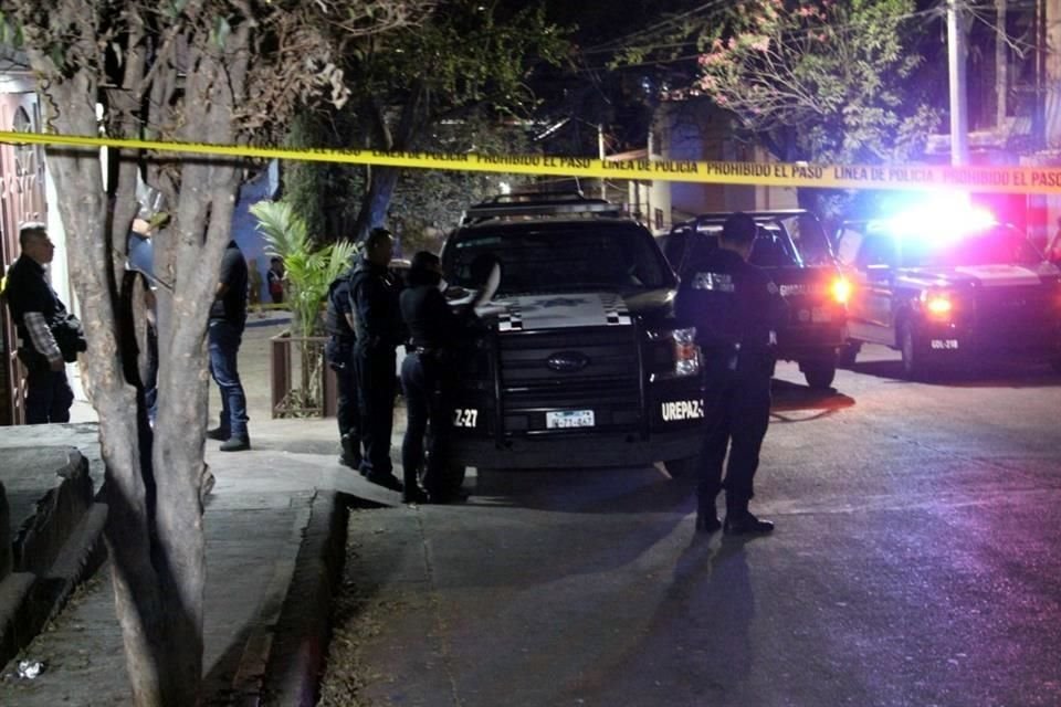 Un vecino de la Colonia Lomas del Cuatro murió tras ser acuchillado durante una reunión con amigos en la que hubo una discusión.