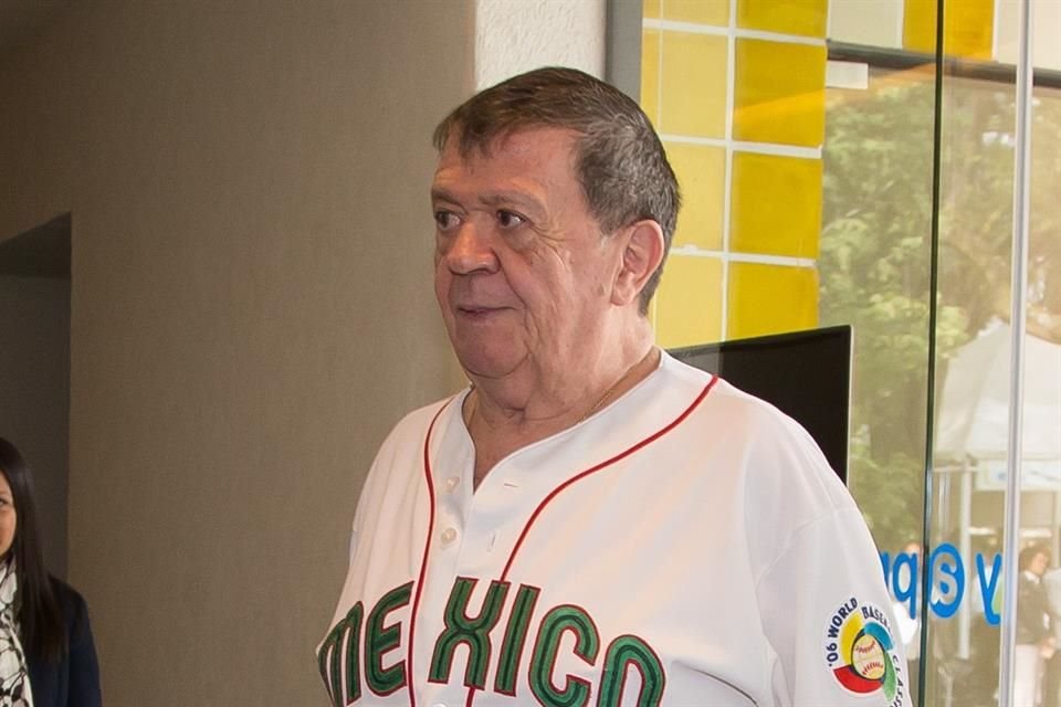 Chabelo es uno de los personajes más conocidos de la televisión mexicana. 