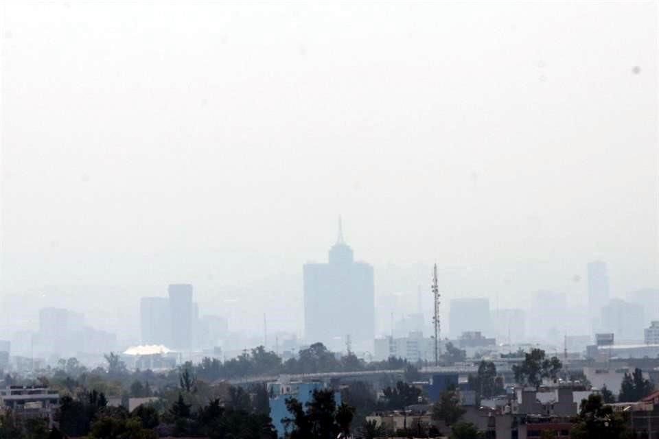 El Valle de México suma tres días de contingencia ambiental, luego de registrar hasta 155 ppb (partes por billón) de ozono en estaciones.