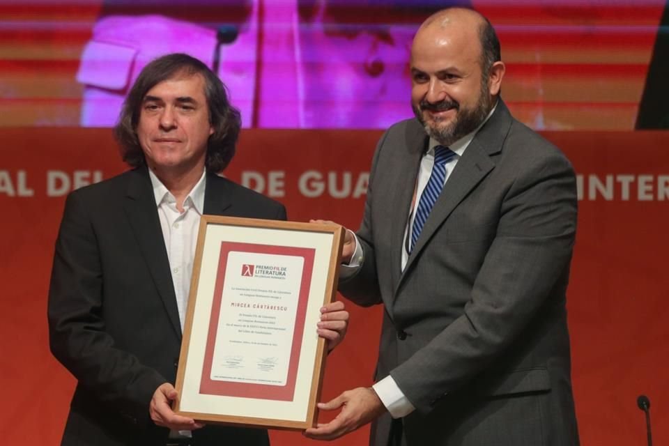 Mircea Cãrtãrescu fue el ganador del Premio Fil en Lenguas Romances en la edición de 2022.