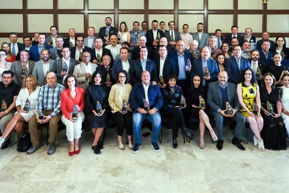 Jalisco recibió el premio 'Teta' Parewiet+' por la estrategia implementada durante la pandemia.