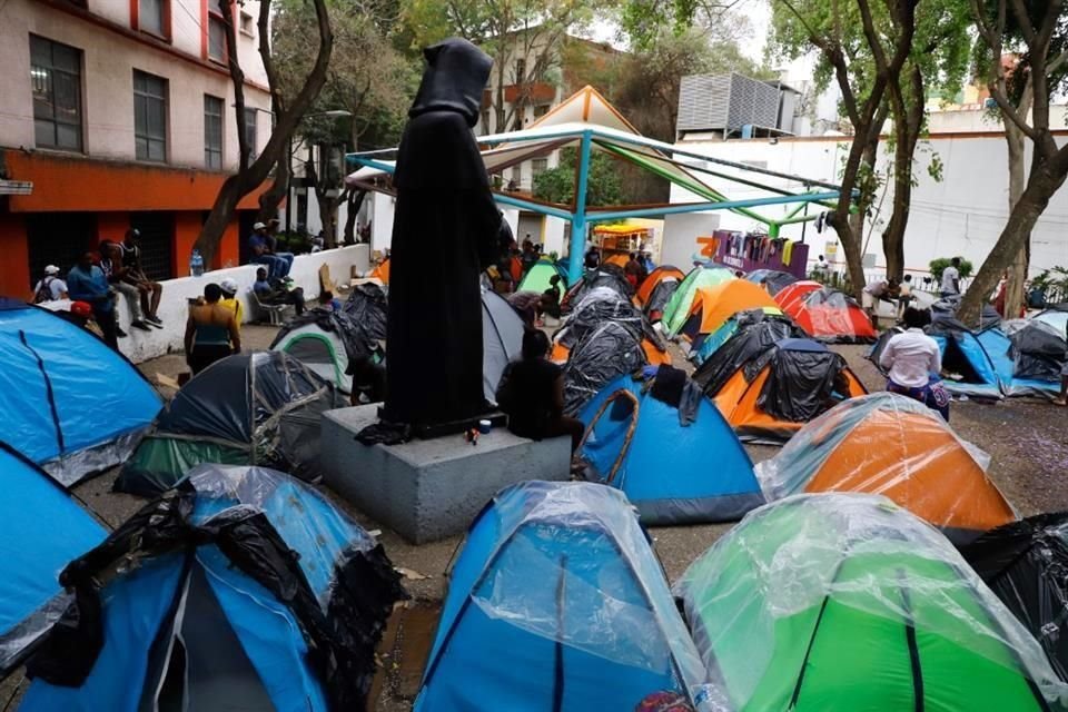 En el albergue, podrían instalarse mesas de atención de autoridades federales, explicó la Mandataria.