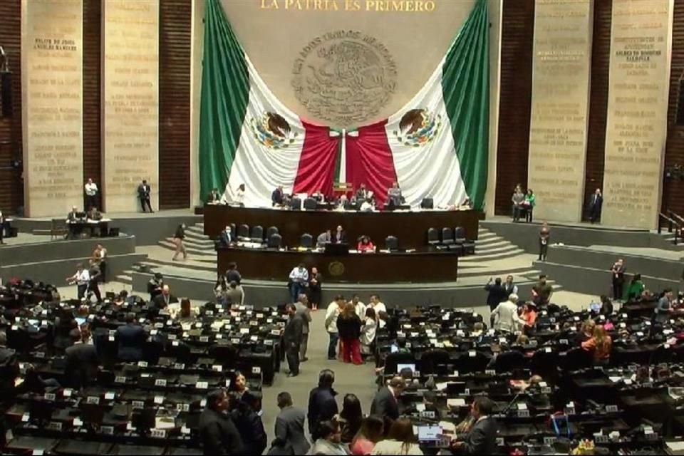 Morena impulsa en Mesa Directiva de San Lázaro que nombramiento de consejeros electorales se haga por insaculación la madrugada del viernes.