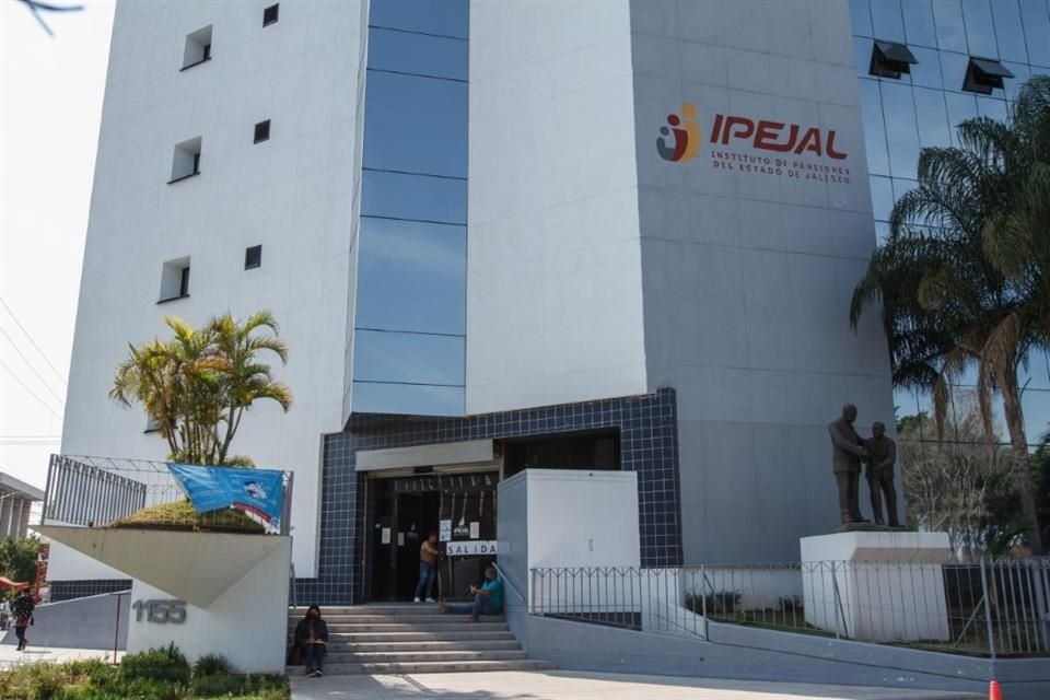 Alfaro pide también que los trabajadores den visto bueno a reforma al sistema pensionario.