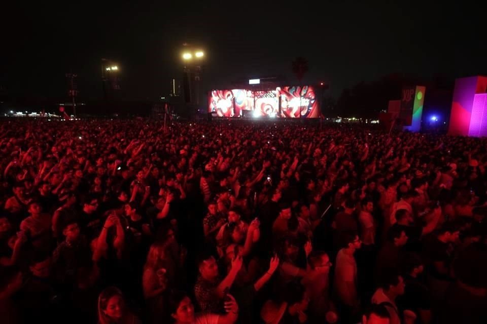 Miles de personas disfrutaron de sus artistas favoritos en el segundo día del festival Pa'l Norte.