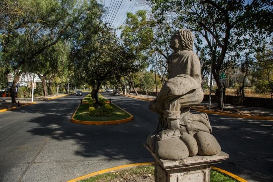 Calle Juan Diego y avenida de Las Rosas.