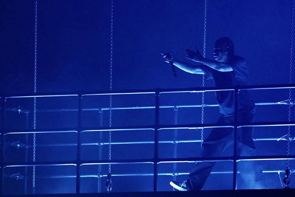 El rapero Travis Scott brindó un explosivo concierto durante el festival Axe Ceremonia, siendo este su primer show en México.