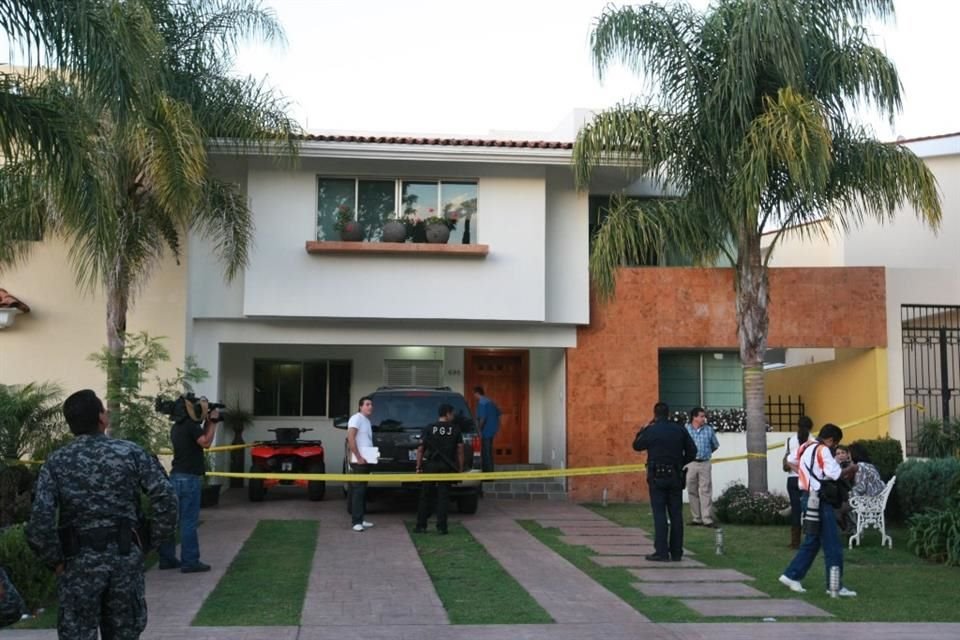 Carlos Briseño Torres se quitó la vida con un arma de fuego el 19 de noviembre de 2009, un año después de su remoción en el cargo.