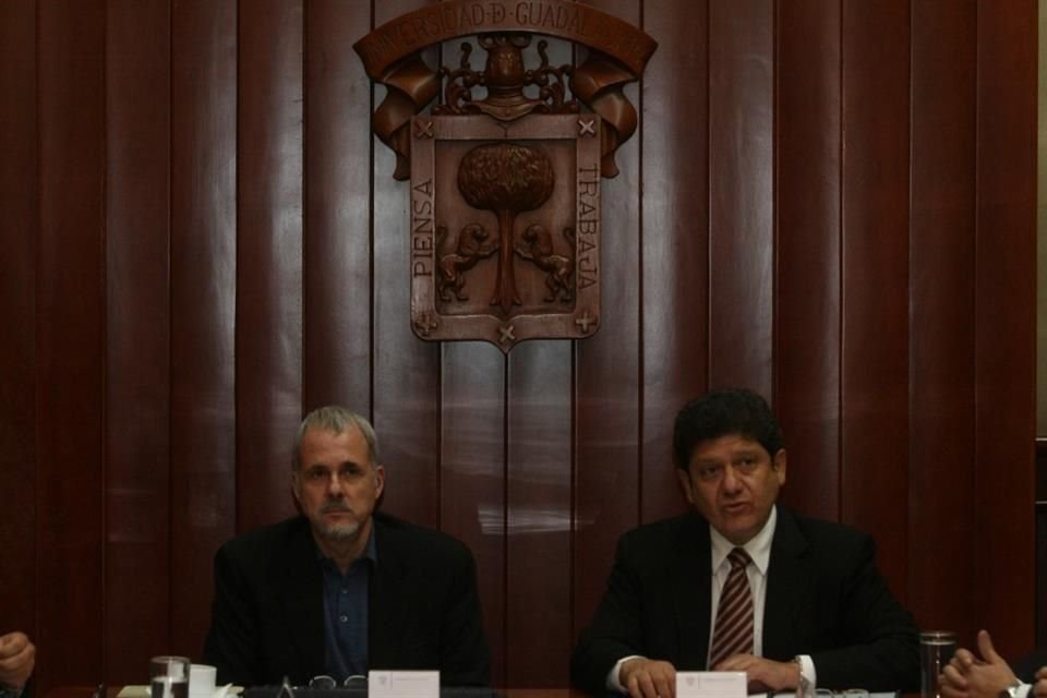 Cuando aún era Rector, Briseño amenazó con dar a conocer malos manejos financieros, desvíos e irregularidades de los Padilla en la UdeG.