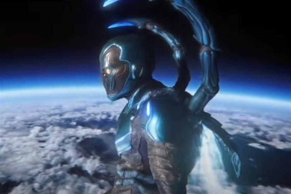 El tráiler de 'Blue Beetle' muestra las actuaciones de Xolo Maridueña, Adriana Barraza y Damián Alcázar.