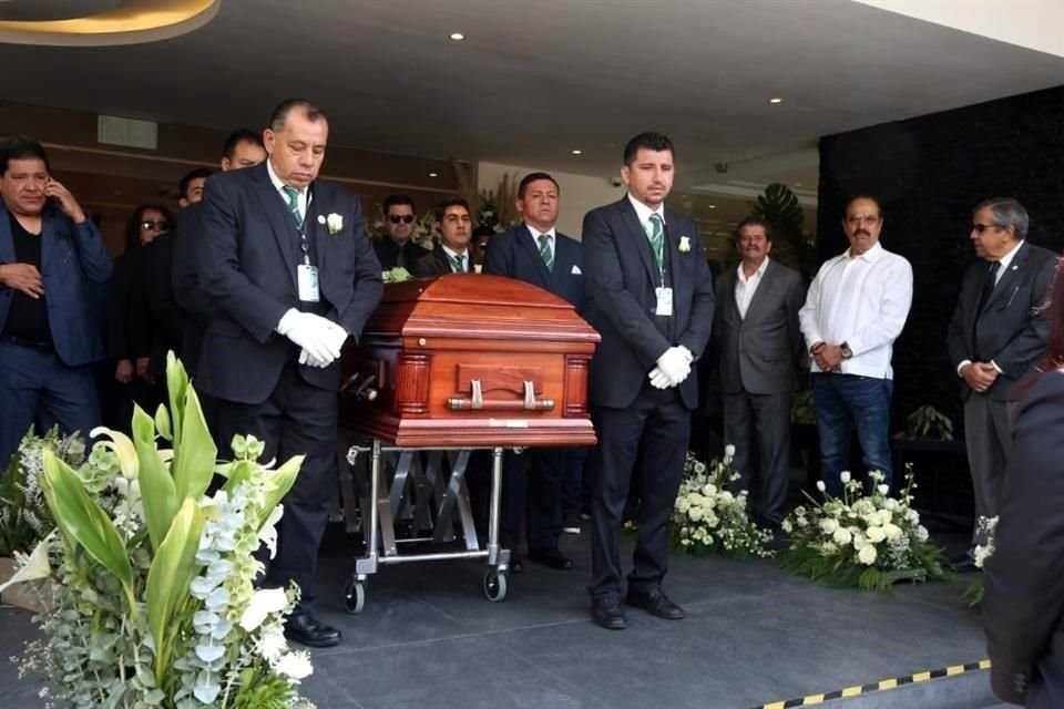 El féretro de Raúl Padilla salió de la funeraria a las 10:00 horas.