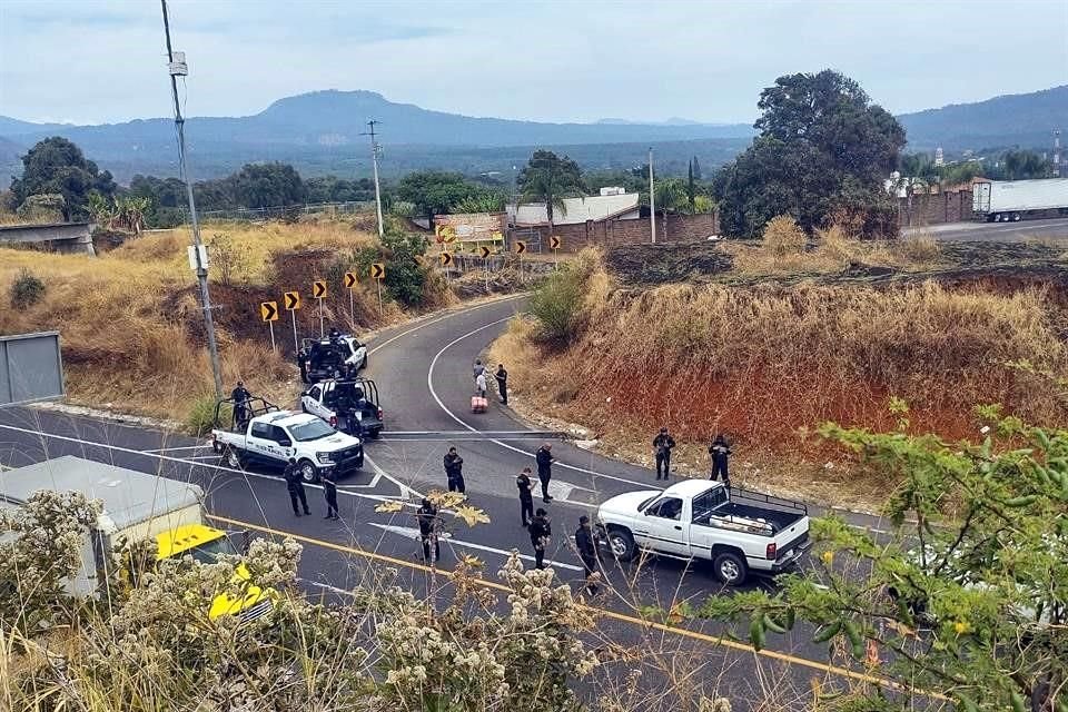 Al momento, se reporta que la situación ha sido controlada por elementos de seguridad de los tres órdenes de Gobierno.