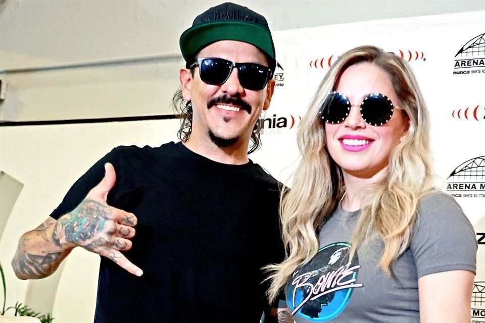 Gerardo Olivares 'Gallo' anunció la entrada de Genitallica al tour junto a Yadira Gianola, de Nikki Clan.