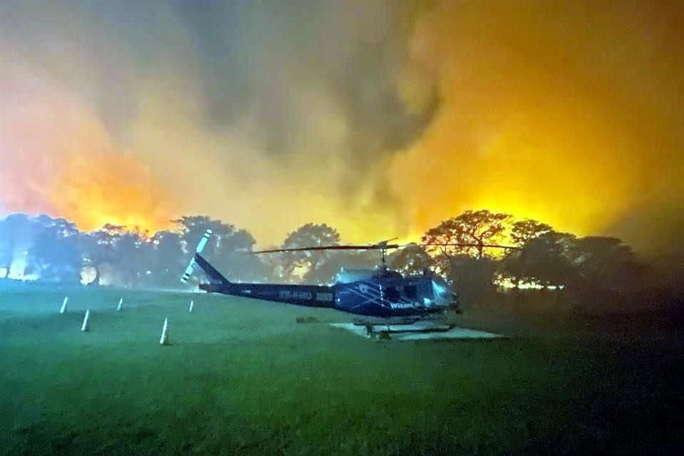 El incendio que inició la tarde de este domingo en Santa Cruz, dentro de La Primavera, ya fue extinguido; estiman que dañó 200 hectáreas.