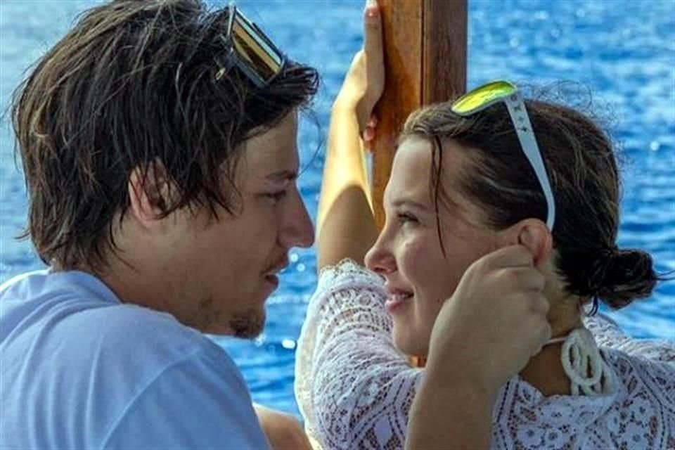 La actriz Millie Bobby Brown, de 19 años, se comprometió con Jake Bongiovi, hijo de Bon Jovi.