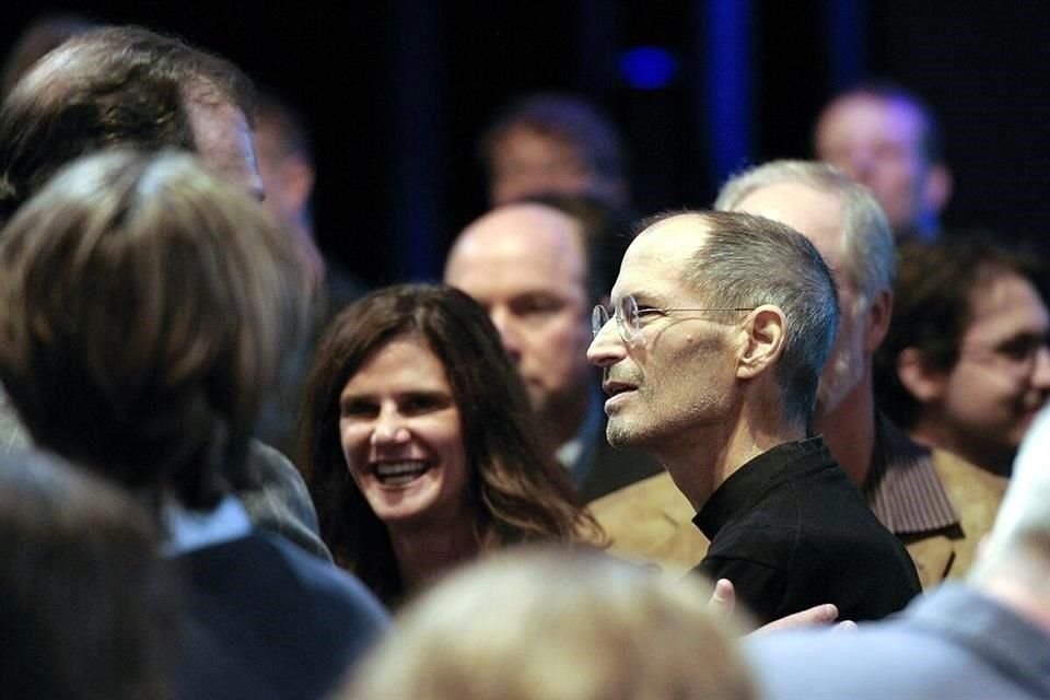 Katie Cotton protegió a Steve Jobs durante su deterioro de salud.