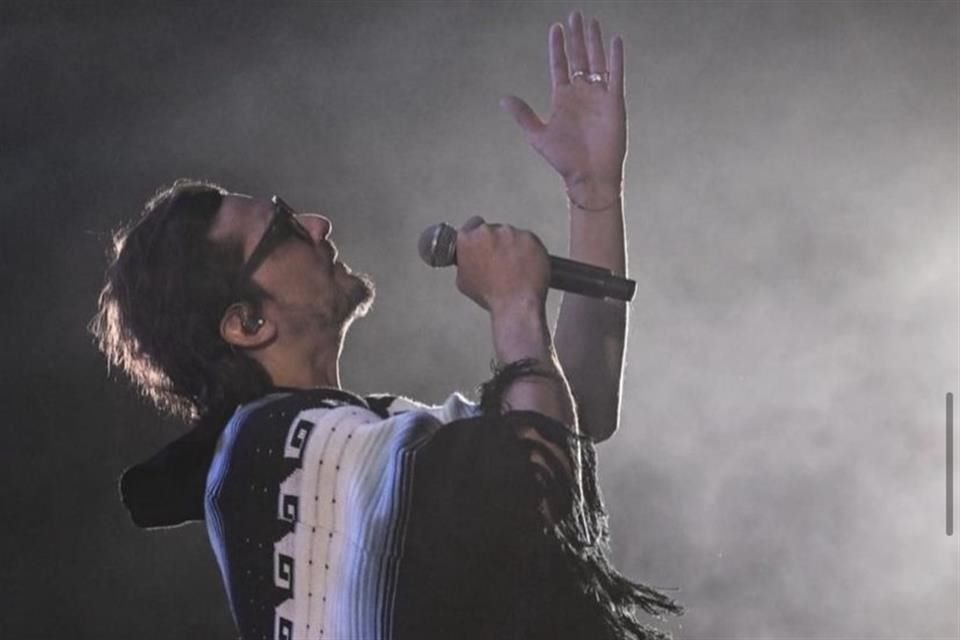 León Larregui, líder de la banda Zoé, llegará a Guadalajara con su nuevo disco bajo el brazo titulado Prismarama, el tercero que realiza como solista.