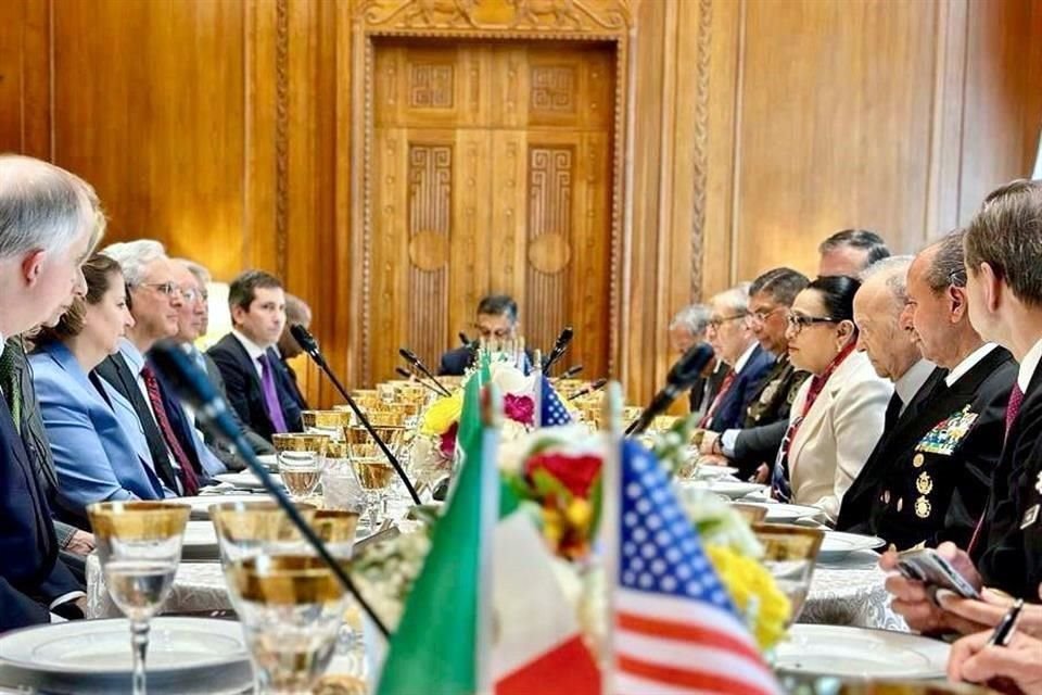 Delegaciones de funcionarios de Estados Unidos y México se reunieron esta semana en la Casa Blanca.