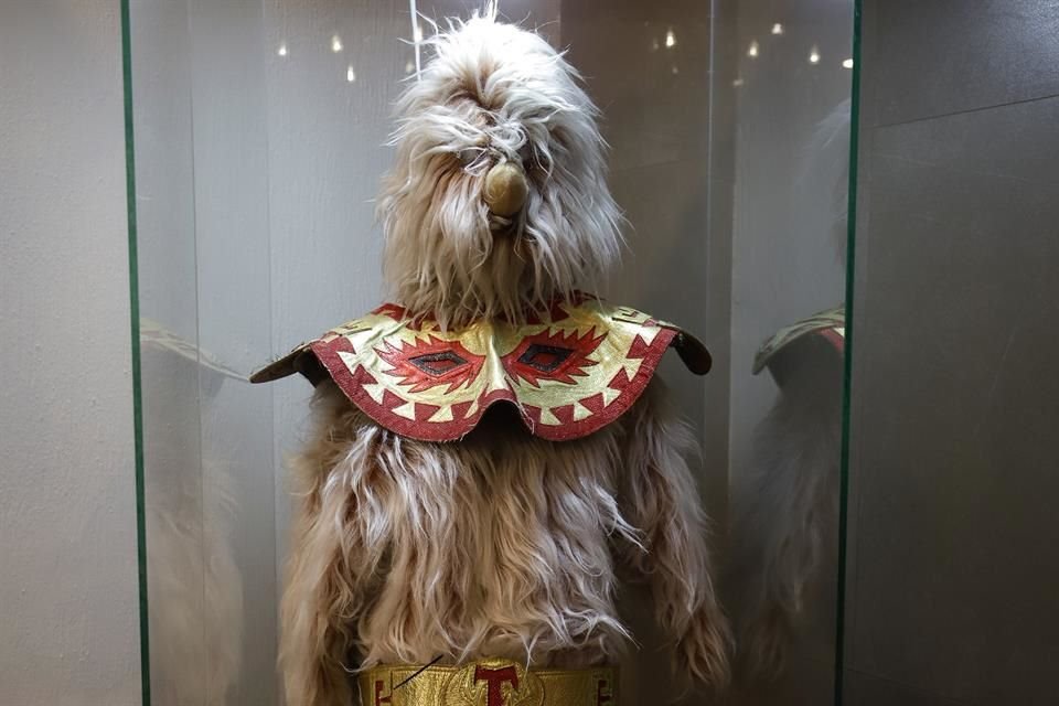 El traje de Alushe es otro de los tesoros preciados de  Pablo.