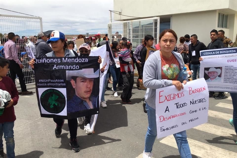 Zacatecanos entraron por la fuerza a sede donde AMLO se presentó para informar avances del IMSS-Bienestar en Fresnillo.