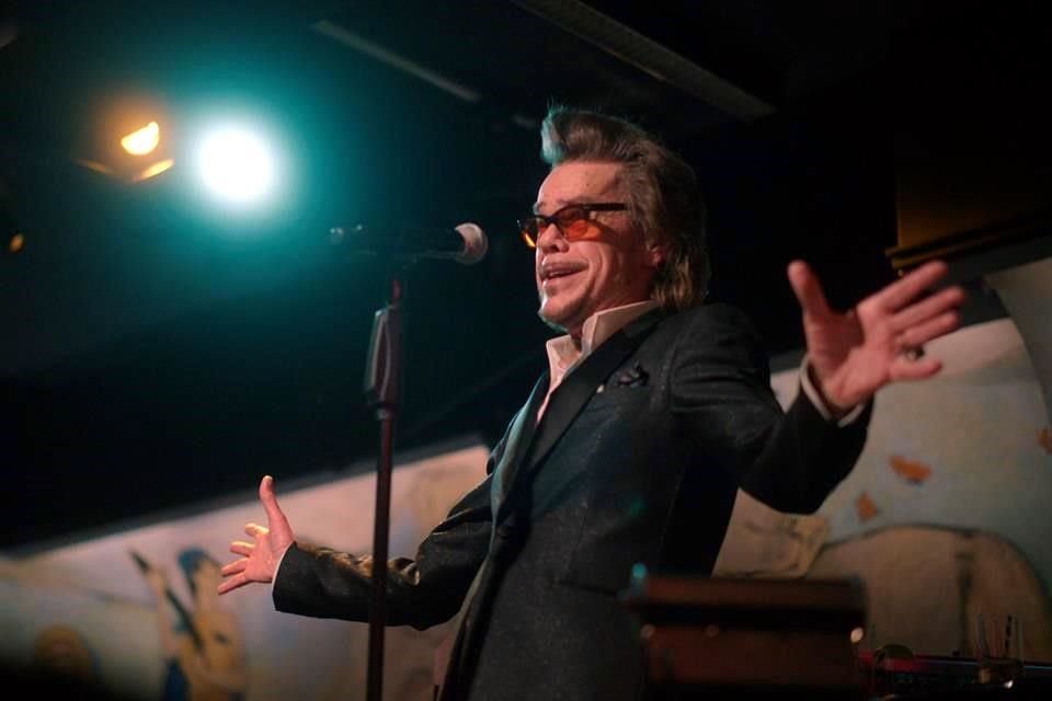 Martin Scorsese se une a David Johansen en 'Personality Crisis',  mezcla imágenes de ambos durante dos noches en el hotel Carlyle en 2020.