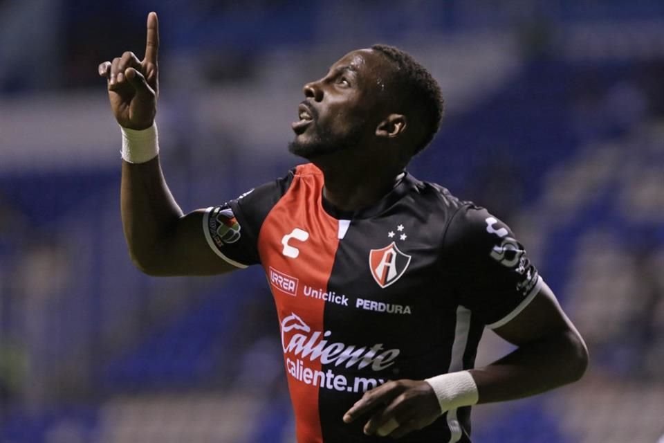 El Atlas necesita de los goles de Julián Quiñones y Julio Furch.
