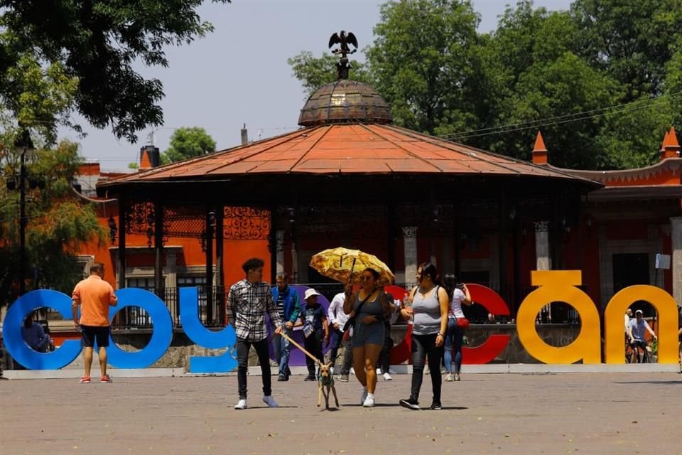 Los efectos por exponerse al sol sin protección van del cáncer en la piel hasta cataratas y ojo seco.