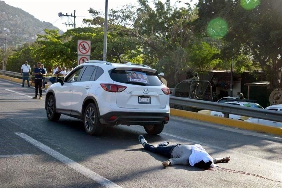 El cadáver del dirigente de los trabajadores del volante fue entregado hoy a sus familiares, quienes lo despidieron en su domicilio particular.