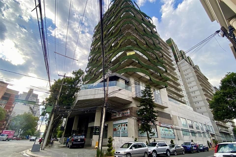 Von Roehrich habría adquirido dos departamentos en el condominio de City Towers mediante un esquema de simulación financiera. 