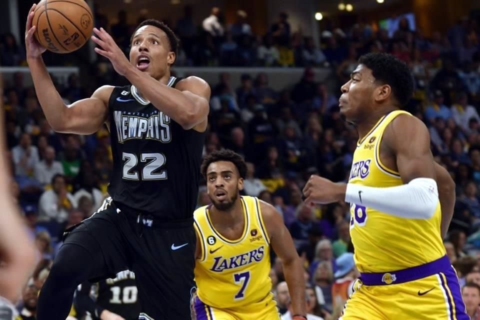 Los Lakers se ven alcanzados en la serie.