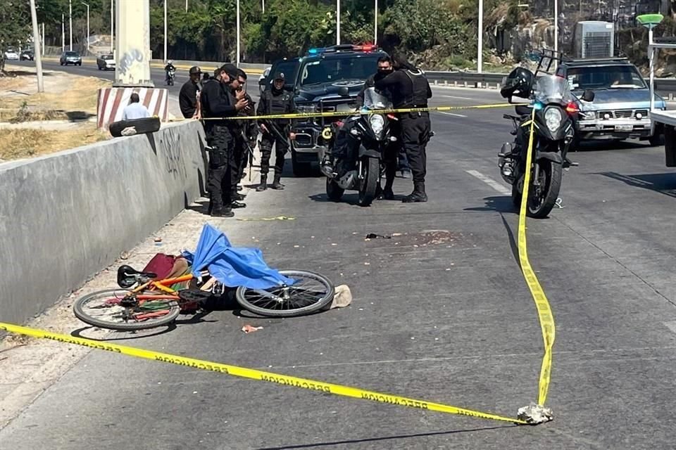 El 11 de abril, un ciclista murió atropellado en Periférico Norte por un camión del transporte público.