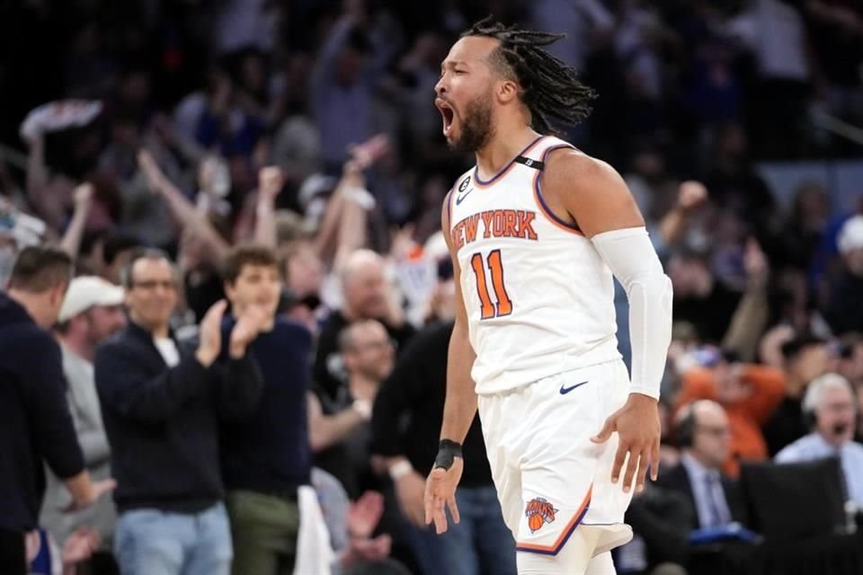 El base Jalen Brunson fue el mejor anotador de los Knicks, al registrar 29 puntos.