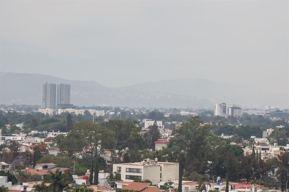 Tras controlar los seis incendios que se encontraban activos, a las 17:00 horas finalizó la alerta atmosférica que permanecía desde ayer.