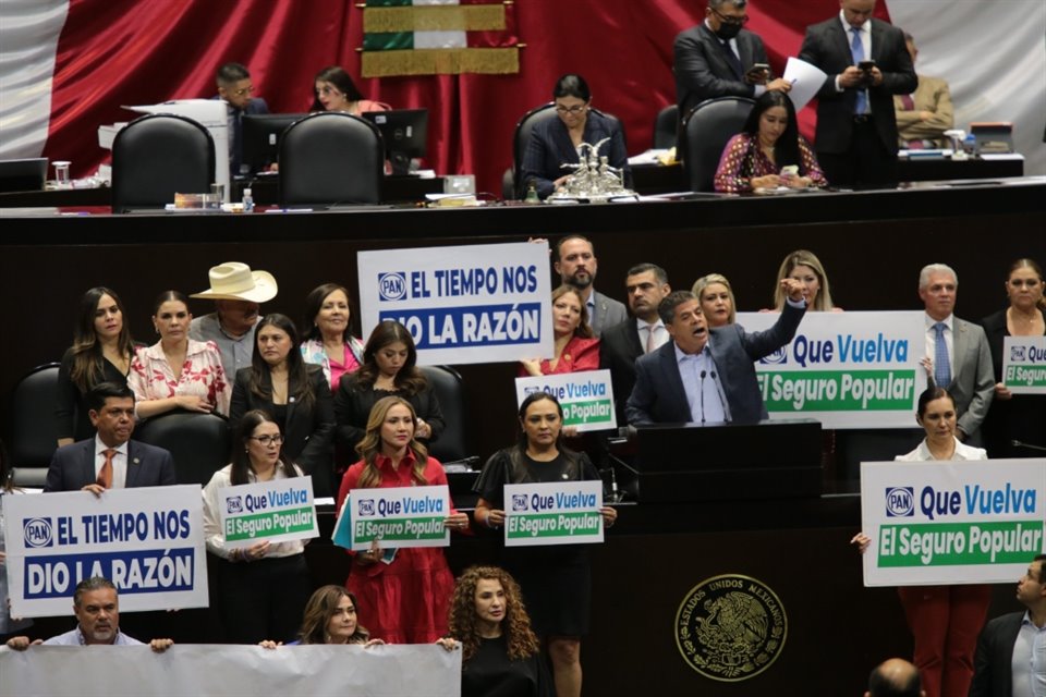 La Oposición criticó a Morena por el fracaso del Insabi y señaló que la fórmula que han usado para atender a población sin seguridad social no es efectiva.