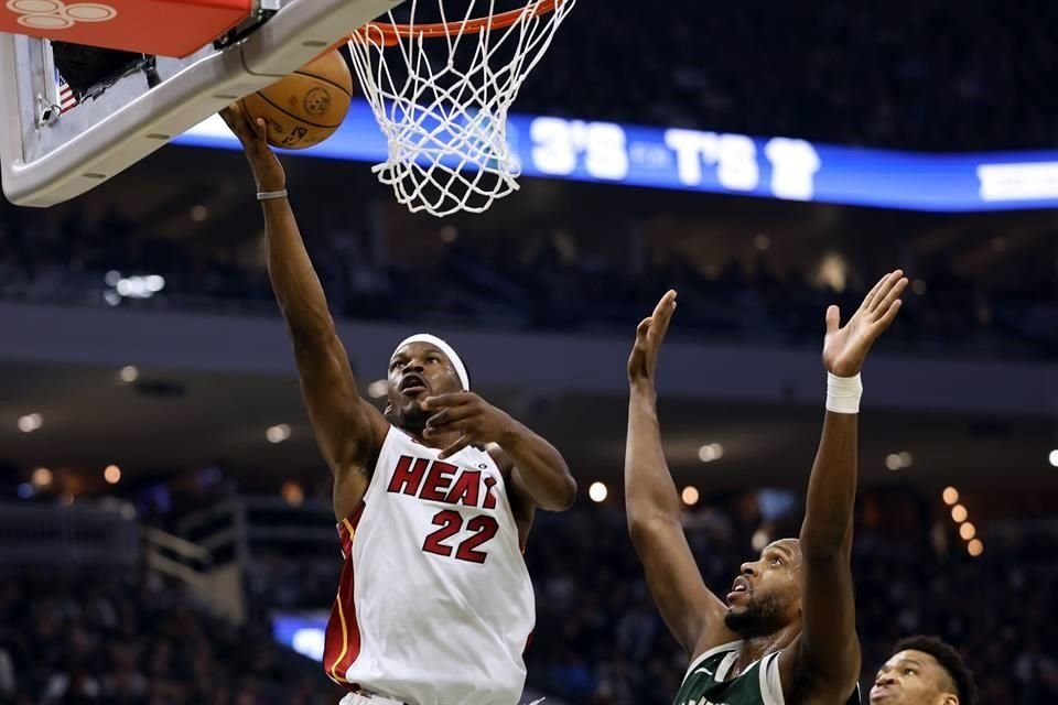 Jimmy Butler volvió a pesar para el Heat.
