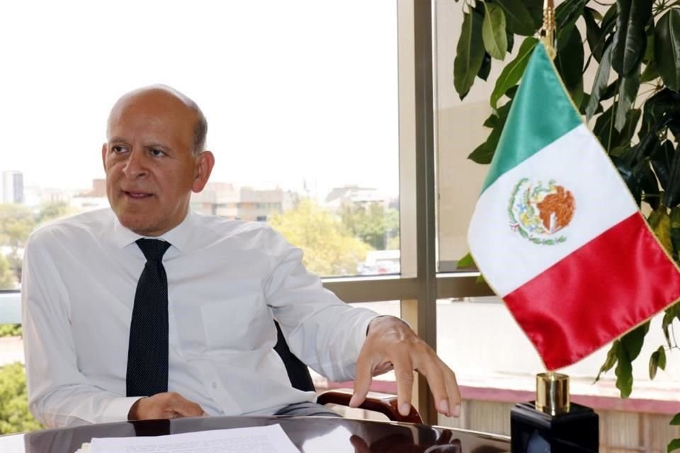 Juan Ferrer puso como ejemplo a seguir 'el éxito del sistema educativo de Finlandia'.