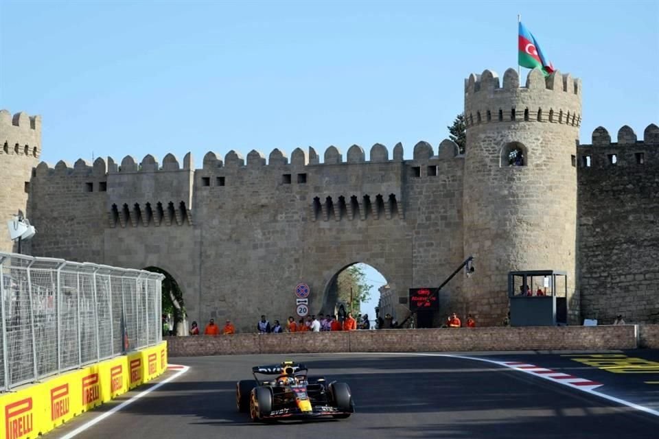 Checo Pérez acechó en todo momento la pole position.