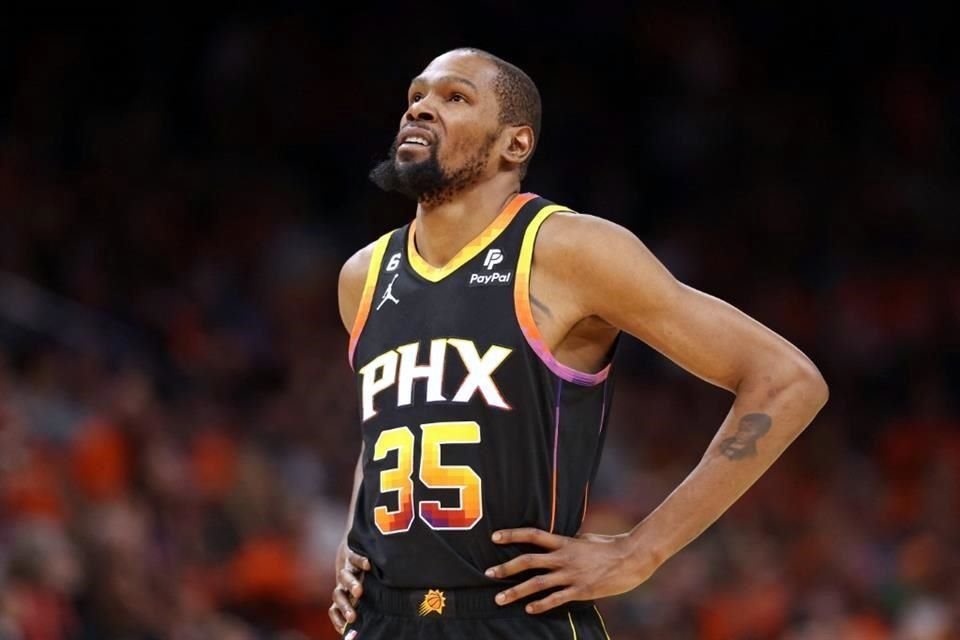 Kevin Durant tiene gran contrato con Nike.