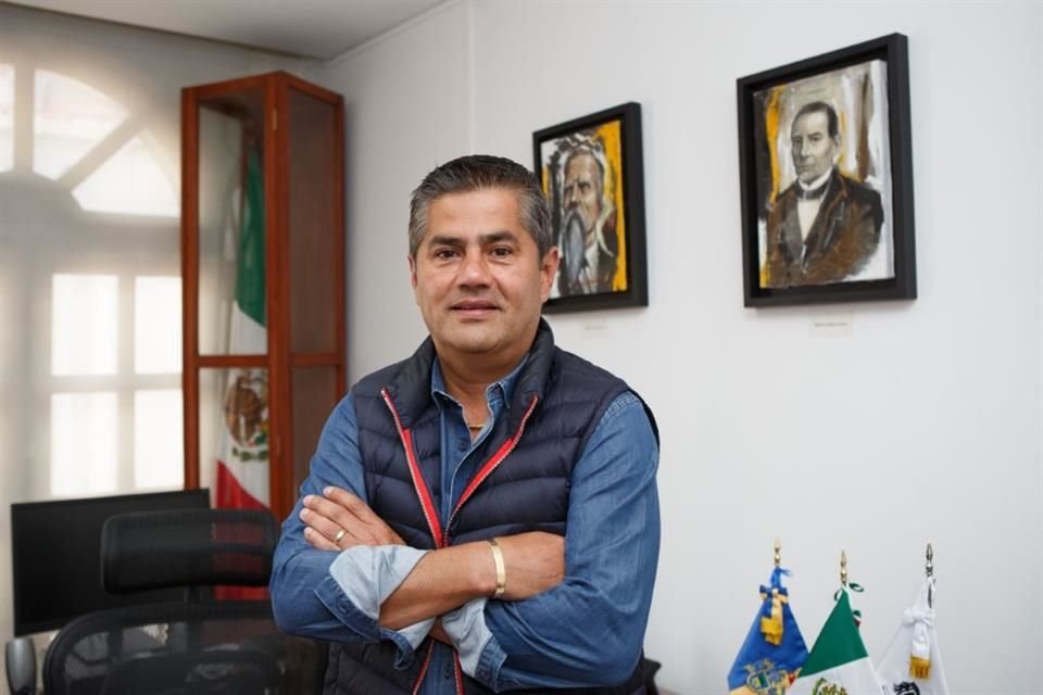 Tomás Figueroa, secretario general.